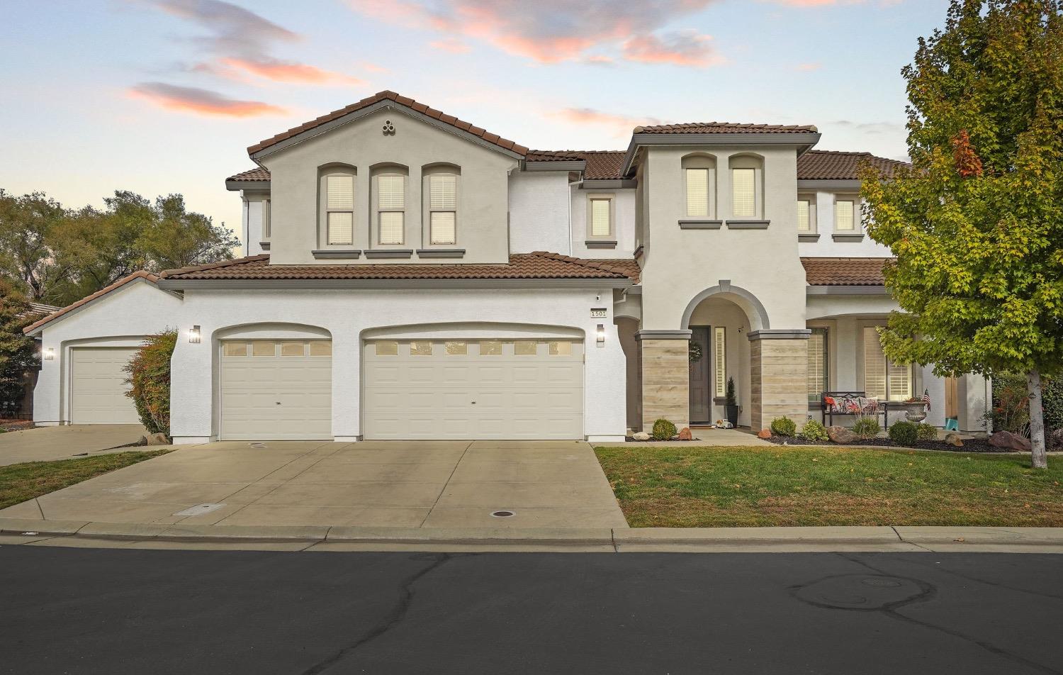 Detail Gallery Image 1 of 61 For 1501 Rainbow Trout St, Roseville,  CA 95747 - 5 Beds | 4/1 Baths