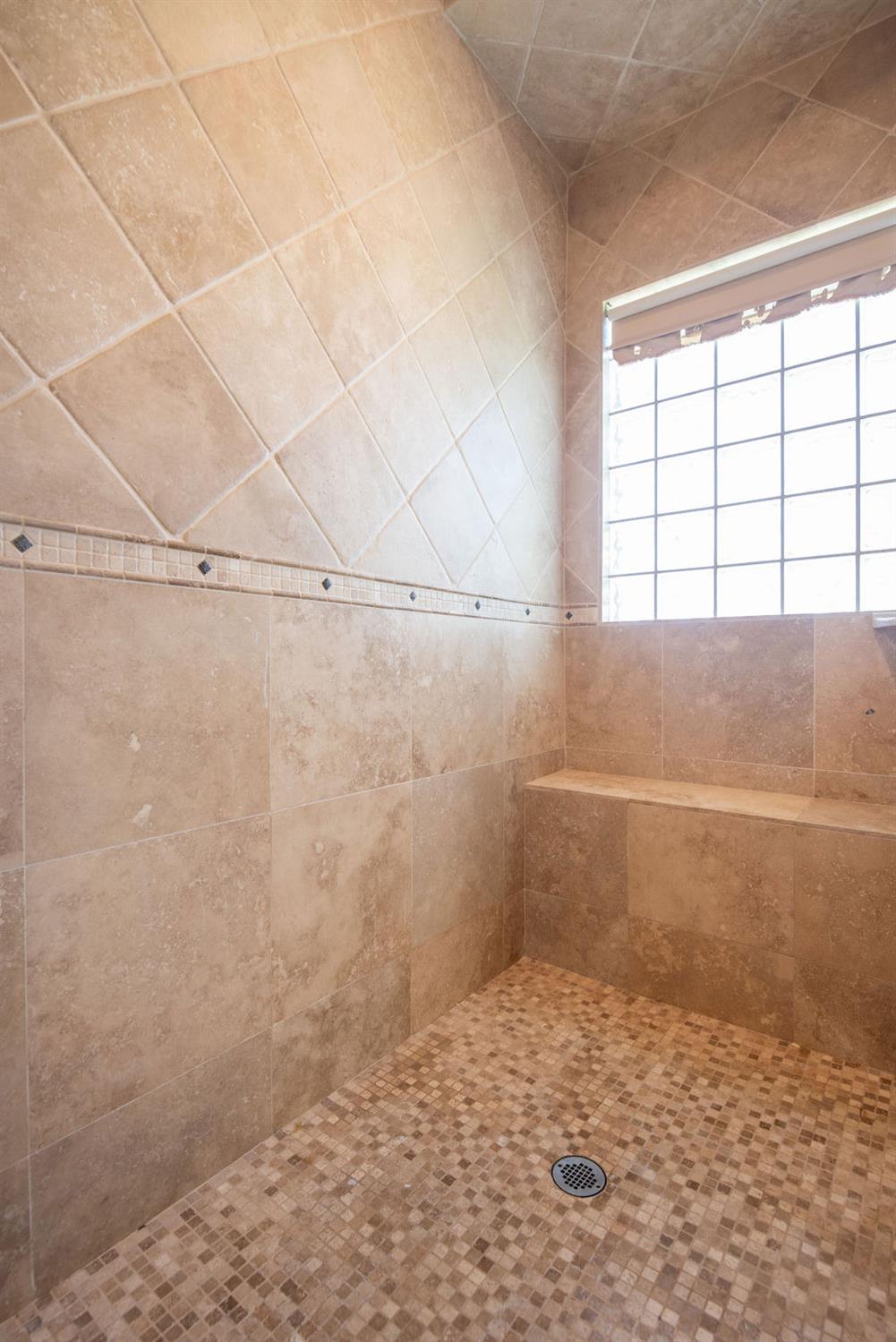 Detail Gallery Image 17 of 60 For 3201 Hillglen Ave, Modesto,  CA 95355 - 4 Beds | 3/1 Baths