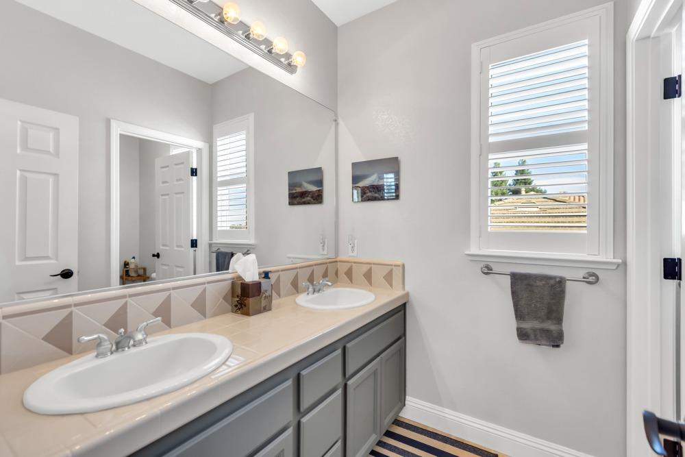 Detail Gallery Image 62 of 96 For 2411 N Park Dr, Sacramento,  CA 95835 - 4 Beds | 2/1 Baths