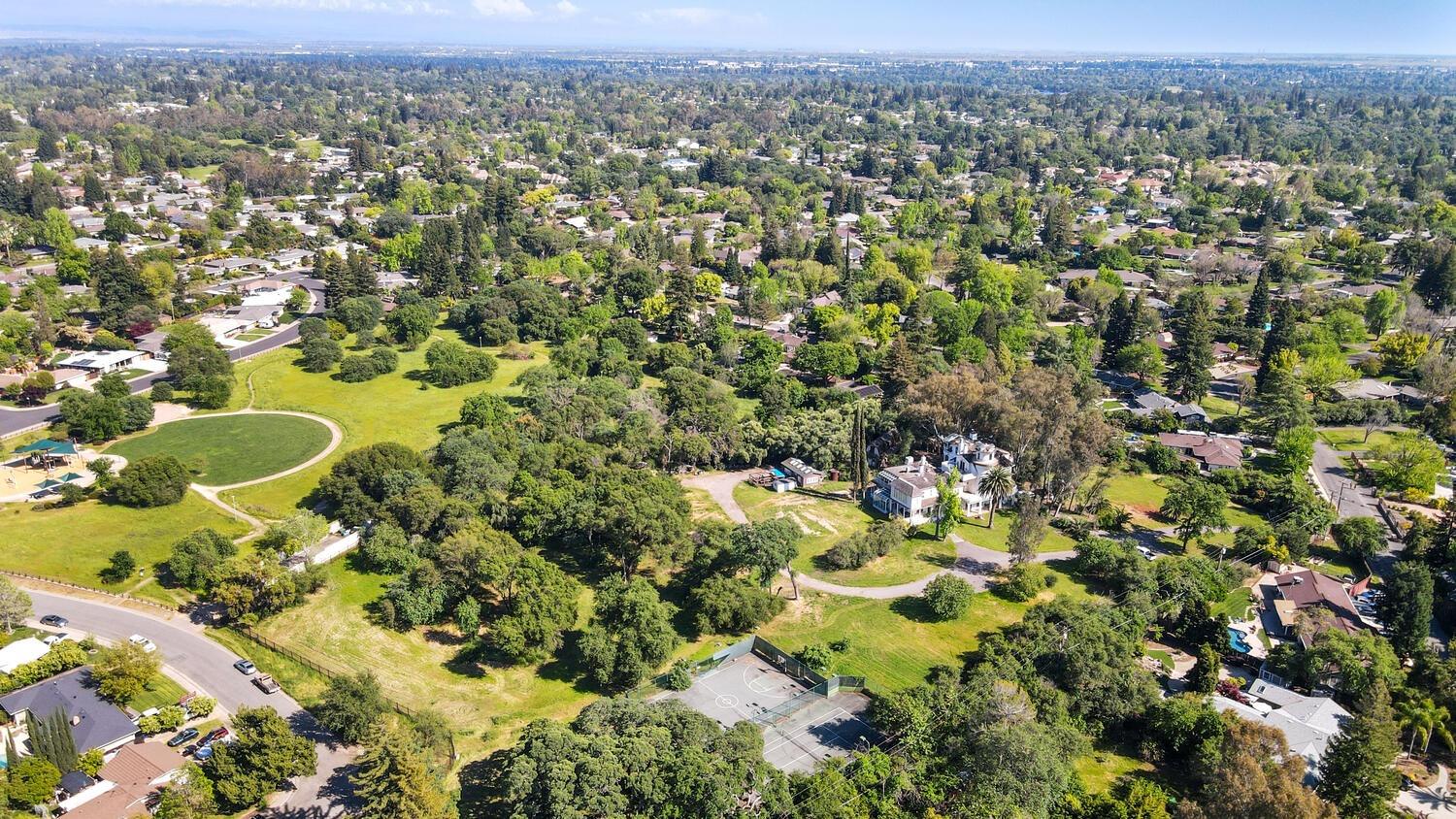 Detail Gallery Image 62 of 72 For 4434 Mapel Ln, Carmichael,  CA 95608 - 10 Beds | 7/2 Baths