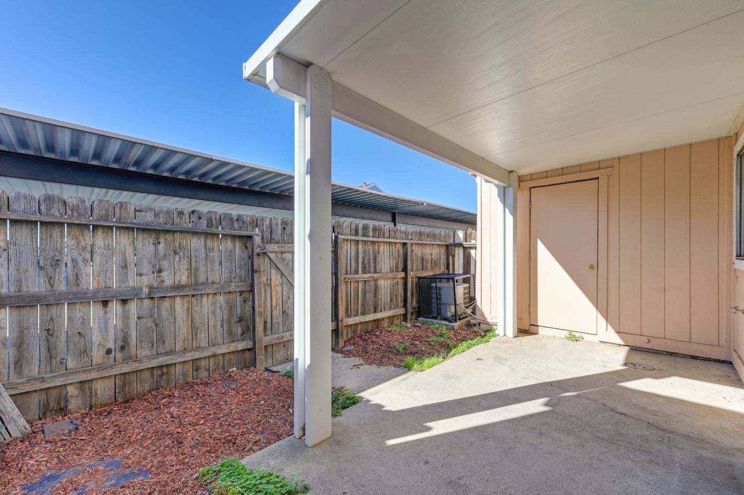 Detail Gallery Image 27 of 30 For 4129 Brookfield Dr, Sacramento,  CA 95823 - 2 Beds | 2/1 Baths