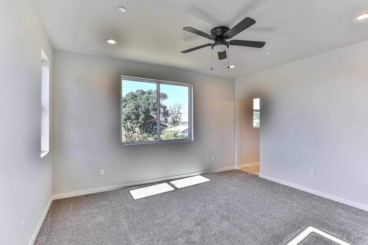 Detail Gallery Image 13 of 21 For 6236 25th Street, Sacramento,  CA 95822 - 4 Beds | 2/1 Baths