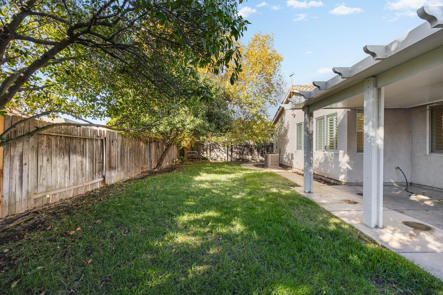 Detail Gallery Image 37 of 44 For 1554 Alicia Way, Sacramento,  CA 95835 - 3 Beds | 2 Baths