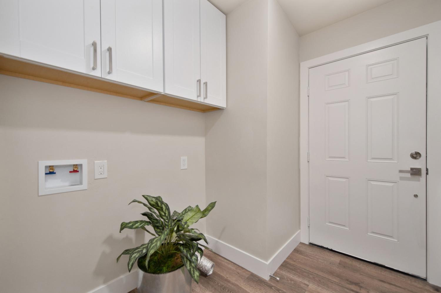 Detail Gallery Image 11 of 25 For 52 Cedar Cir, Folsom,  CA 95630 - 2 Beds | 2 Baths