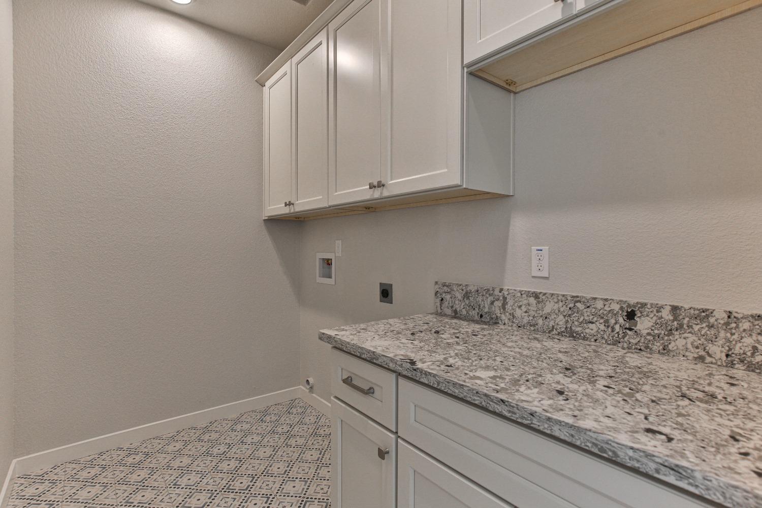 Detail Gallery Image 18 of 21 For 6236 25th Street, Sacramento,  CA 95822 - 4 Beds | 2/1 Baths