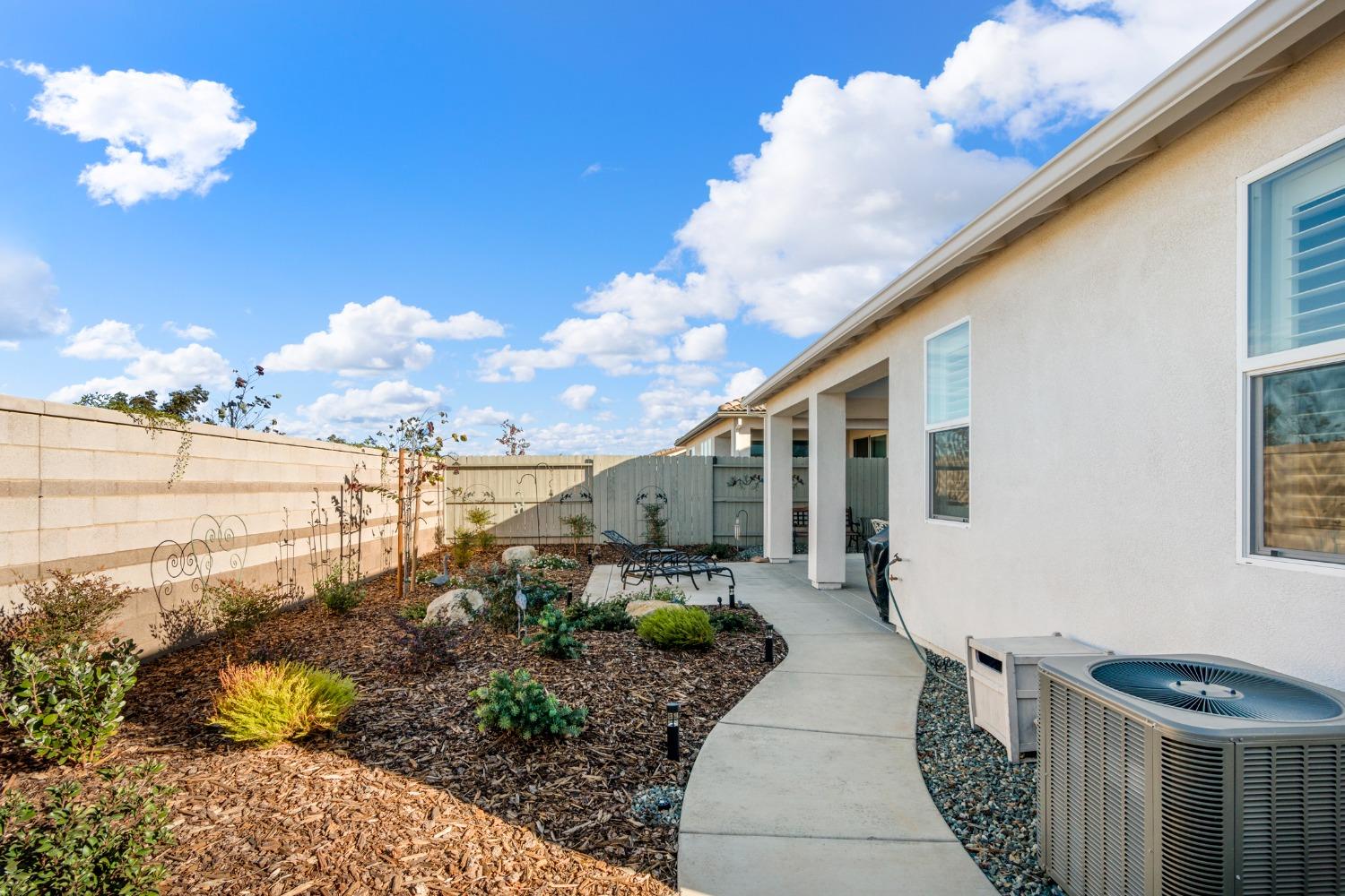 Detail Gallery Image 38 of 46 For 5040 Peace Lily Ln, Roseville,  CA 95747 - 2 Beds | 2/1 Baths