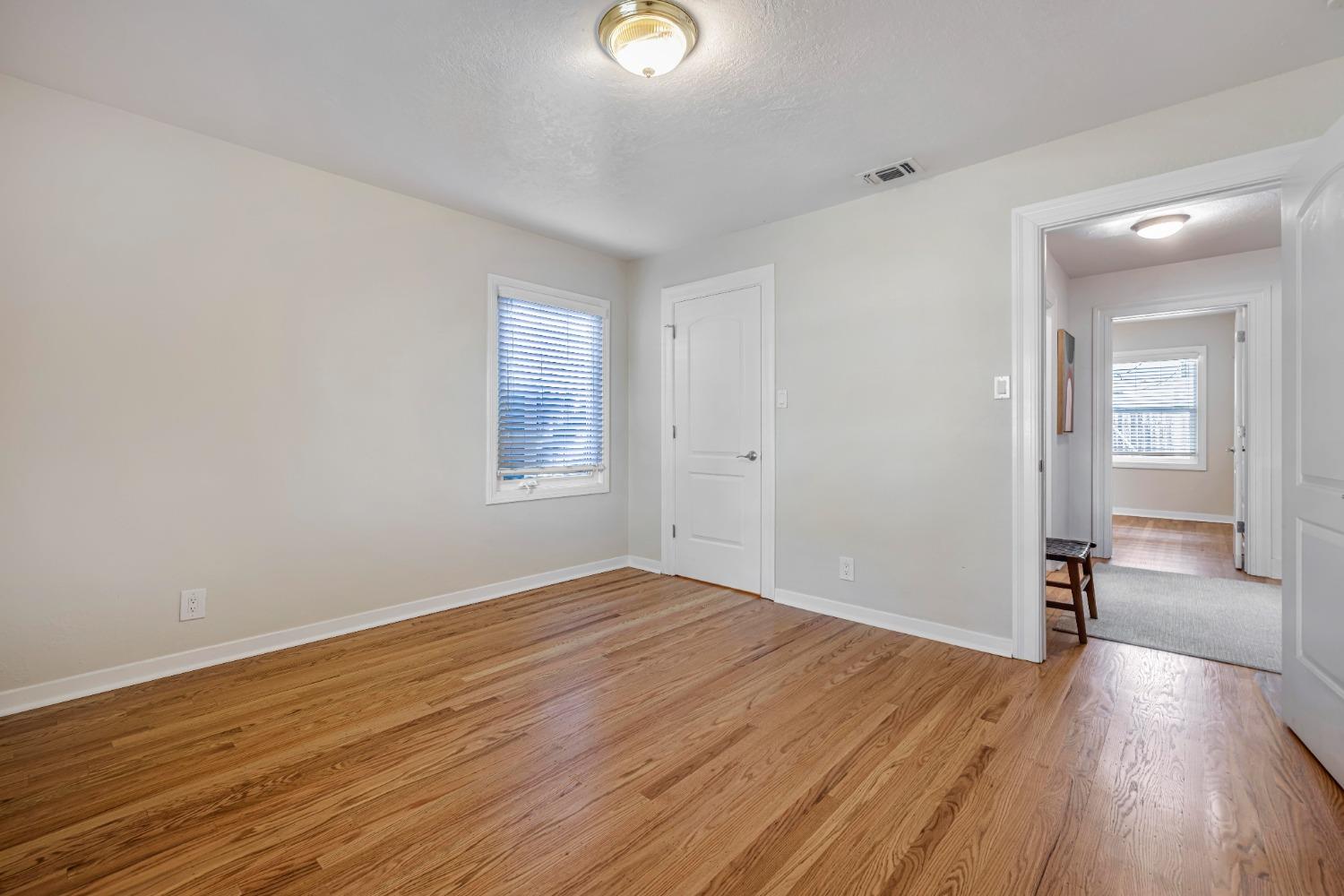 Detail Gallery Image 19 of 31 For 5310 D St, Sacramento,  CA 95819 - 3 Beds | 2 Baths