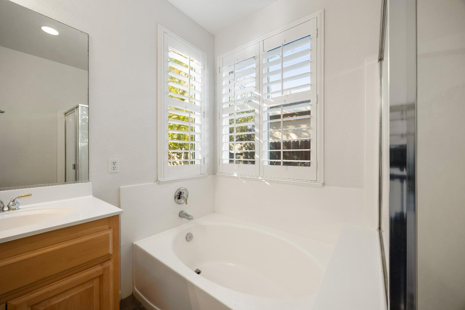 Detail Gallery Image 32 of 44 For 1554 Alicia Way, Sacramento,  CA 95835 - 3 Beds | 2 Baths