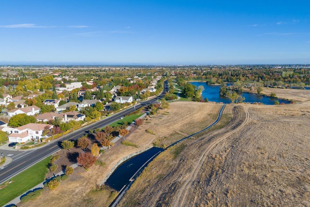 Detail Gallery Image 79 of 96 For 2411 N Park Dr, Sacramento,  CA 95835 - 4 Beds | 2/1 Baths