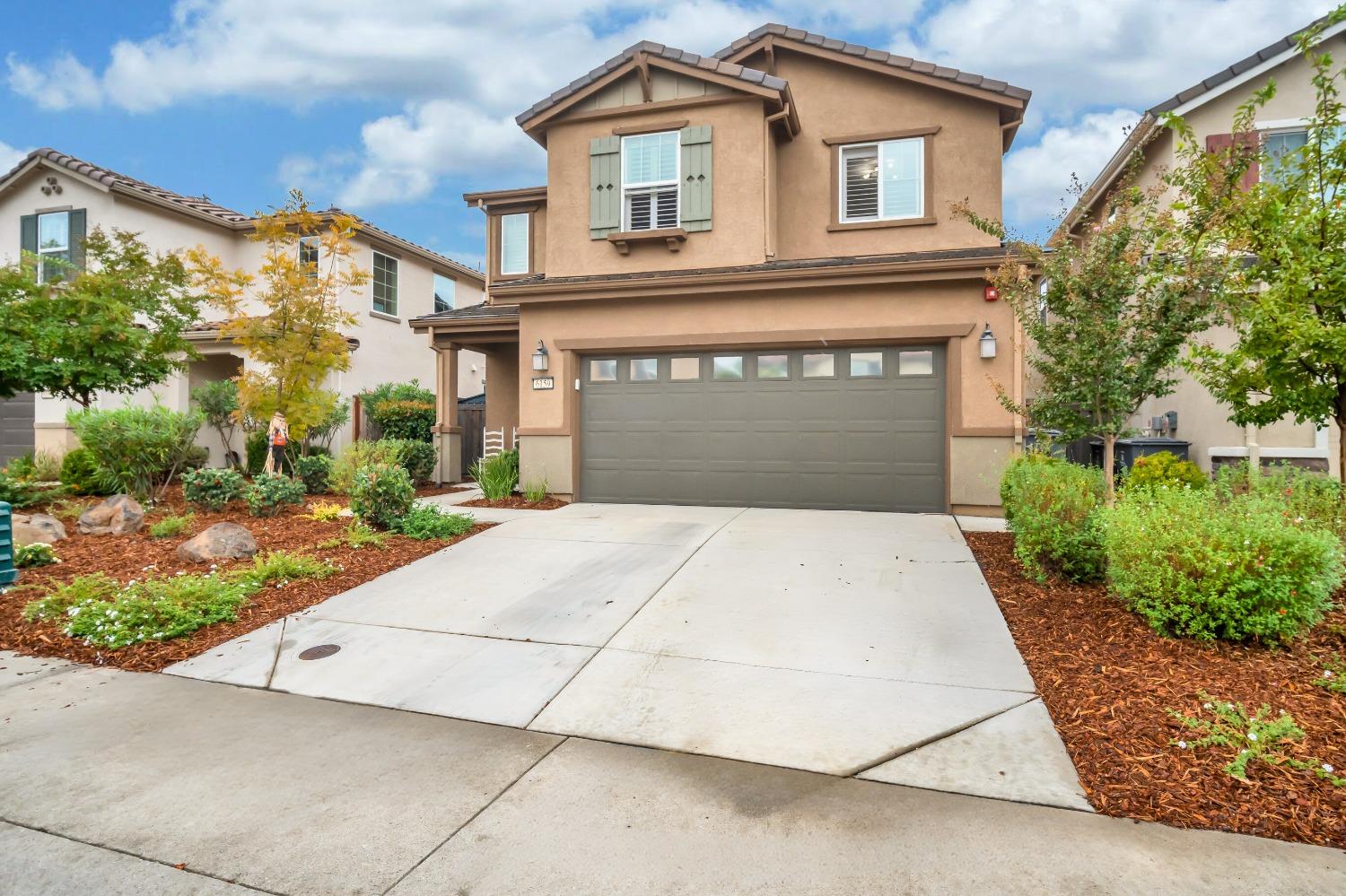 Detail Gallery Image 4 of 55 For 6159 Mehrten Cir, Rocklin,  CA 95765 - 3 Beds | 2/1 Baths