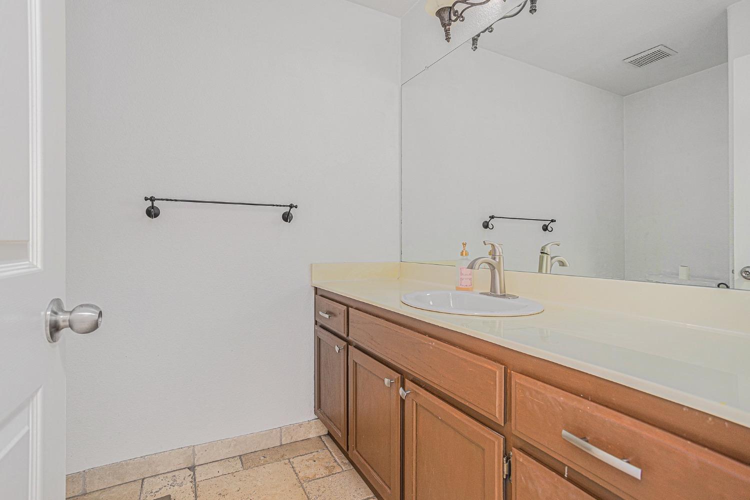 Detail Gallery Image 13 of 26 For 4129 Spaulding St, Antioch,  CA 94531 - 3 Beds | 2/1 Baths