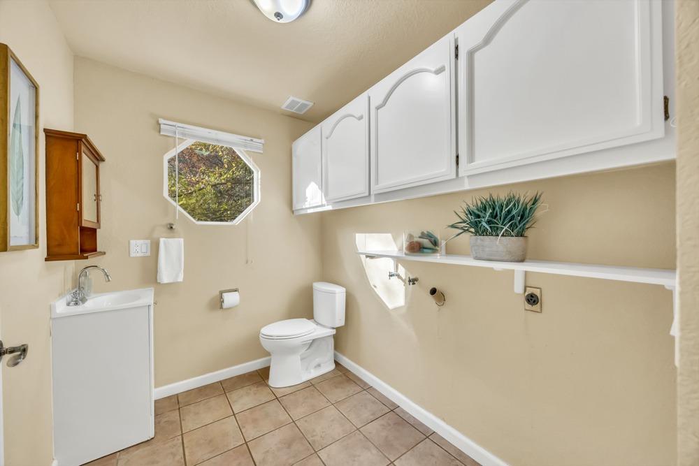 Detail Gallery Image 40 of 56 For 5161 Deerwood Dr, Shingle Springs,  CA 95682 - 4 Beds | 2/1 Baths