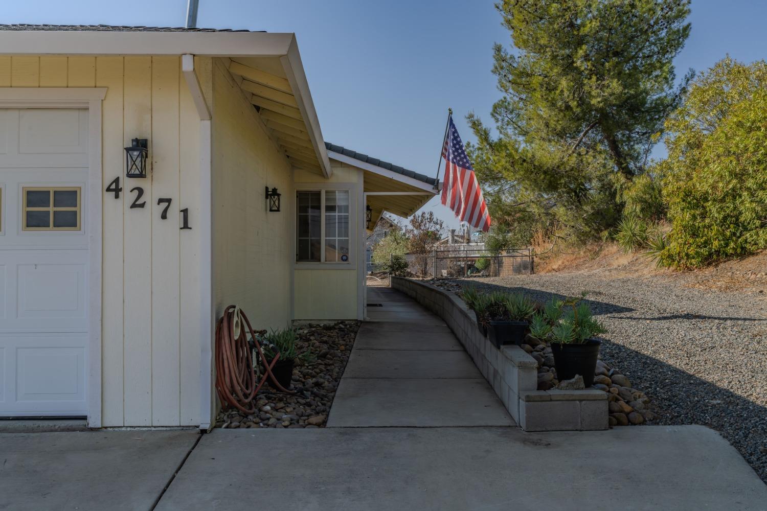 Detail Gallery Image 2 of 80 For 4271 Lakeview Dr, Ione,  CA 95640 - 4 Beds | 3 Baths