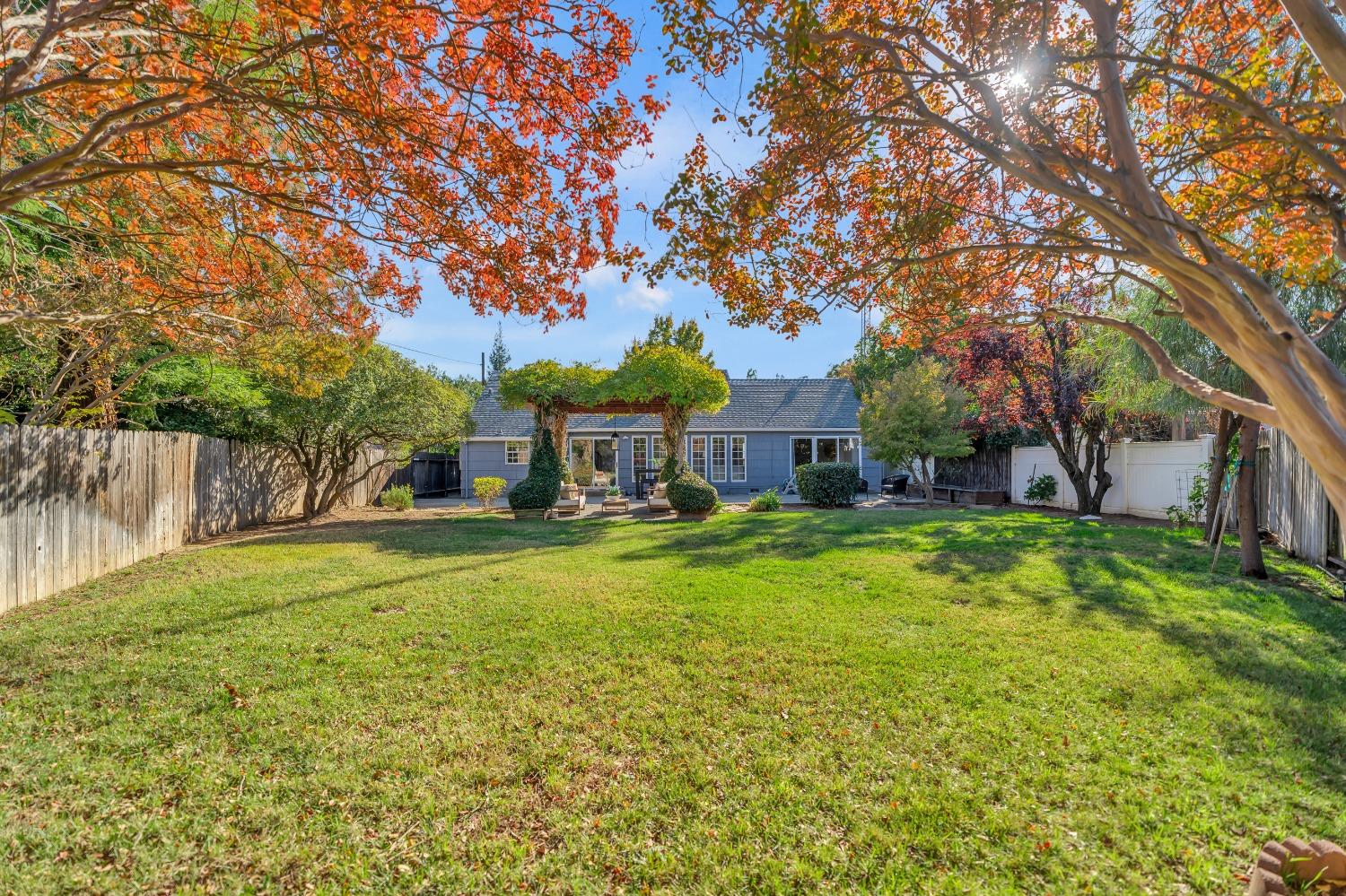 Detail Gallery Image 48 of 59 For 3855 Woodcrest Rd, Sacramento,  CA 95821 - 4 Beds | 2 Baths