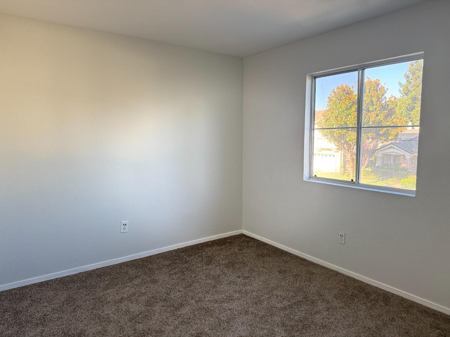 Detail Gallery Image 31 of 43 For 3409 Hepburn Cir, Stockton,  CA 95209 - 3 Beds | 2/1 Baths