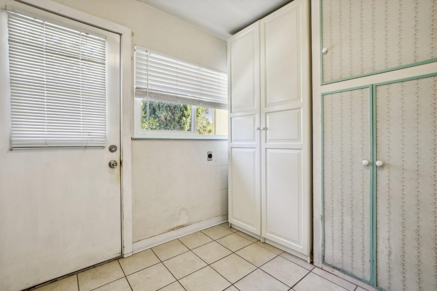 Detail Gallery Image 24 of 34 For 2552 Garfield Ave, Carmichael,  CA 95608 - 3 Beds | 2 Baths