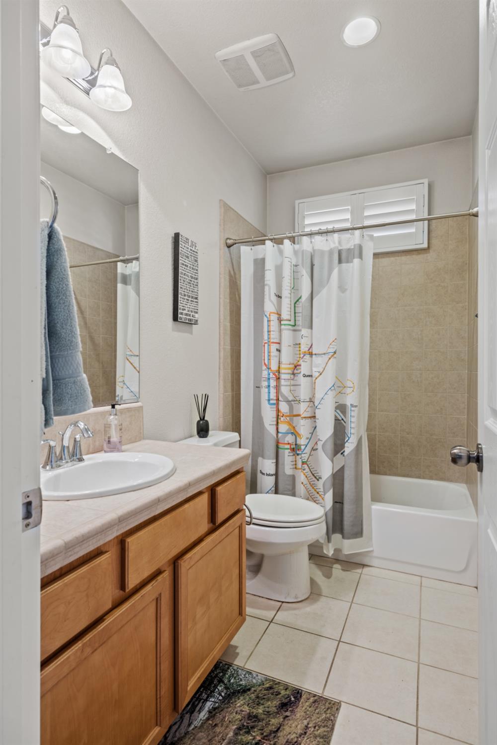 Detail Gallery Image 31 of 46 For 1157 Rothwell Ln, Roseville,  CA 95747 - 3 Beds | 2 Baths