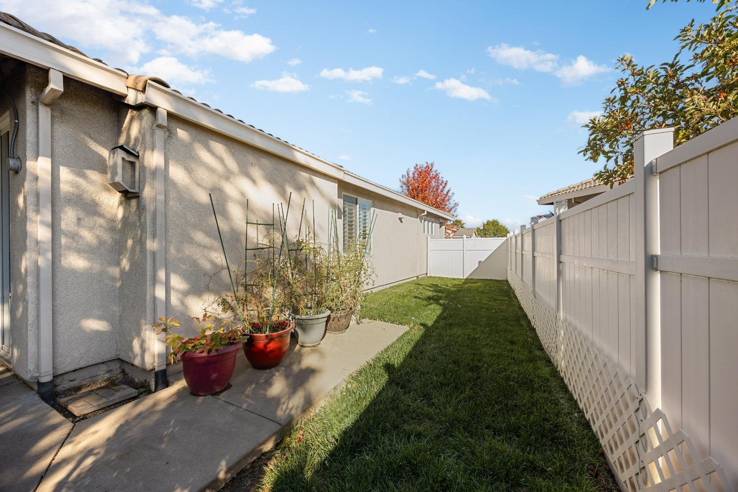 Detail Gallery Image 34 of 44 For 1554 Alicia Way, Sacramento,  CA 95835 - 3 Beds | 2 Baths