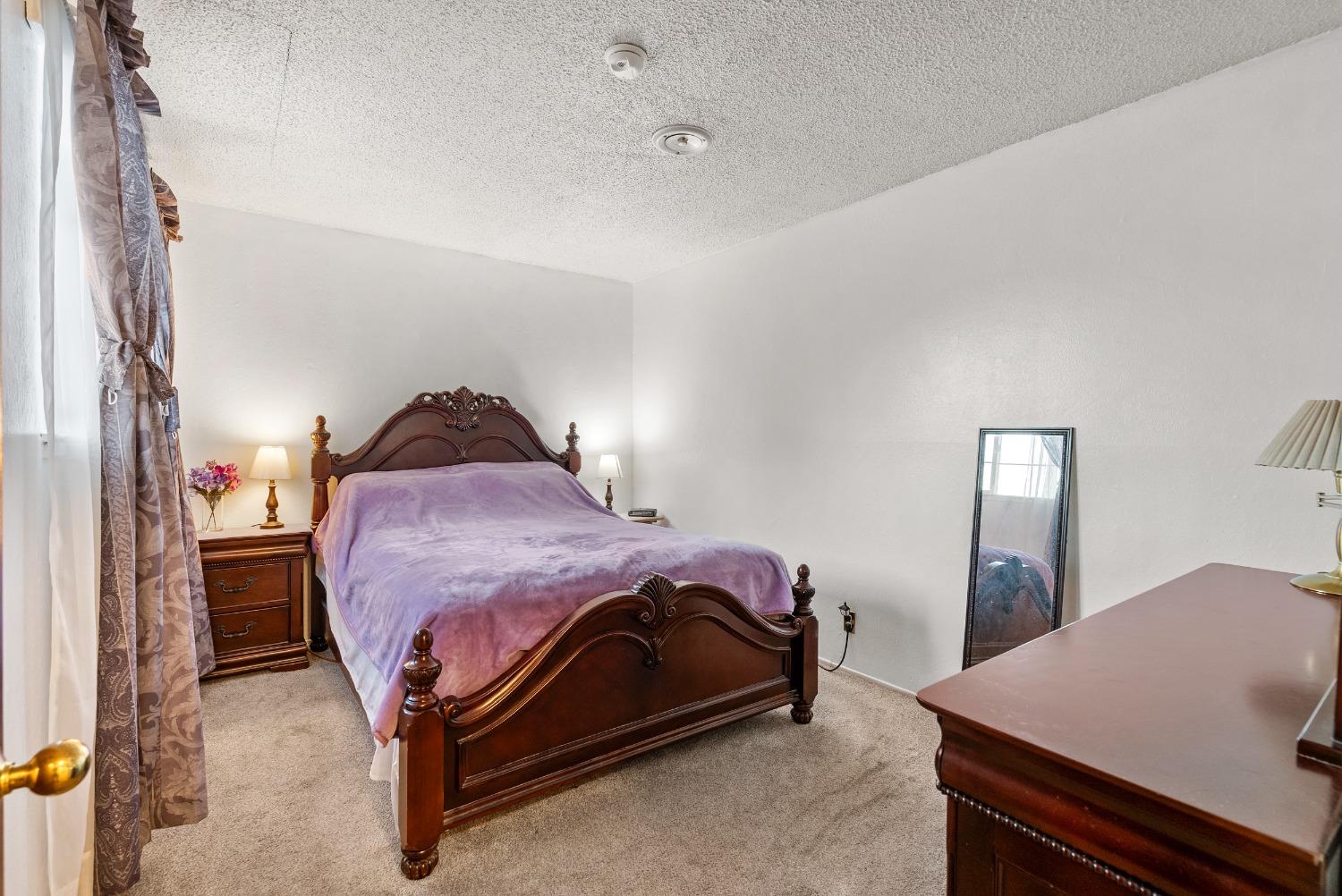 Detail Gallery Image 17 of 42 For 2711 52nd Ave, Sacramento,  CA 95822 - 3 Beds | 2 Baths