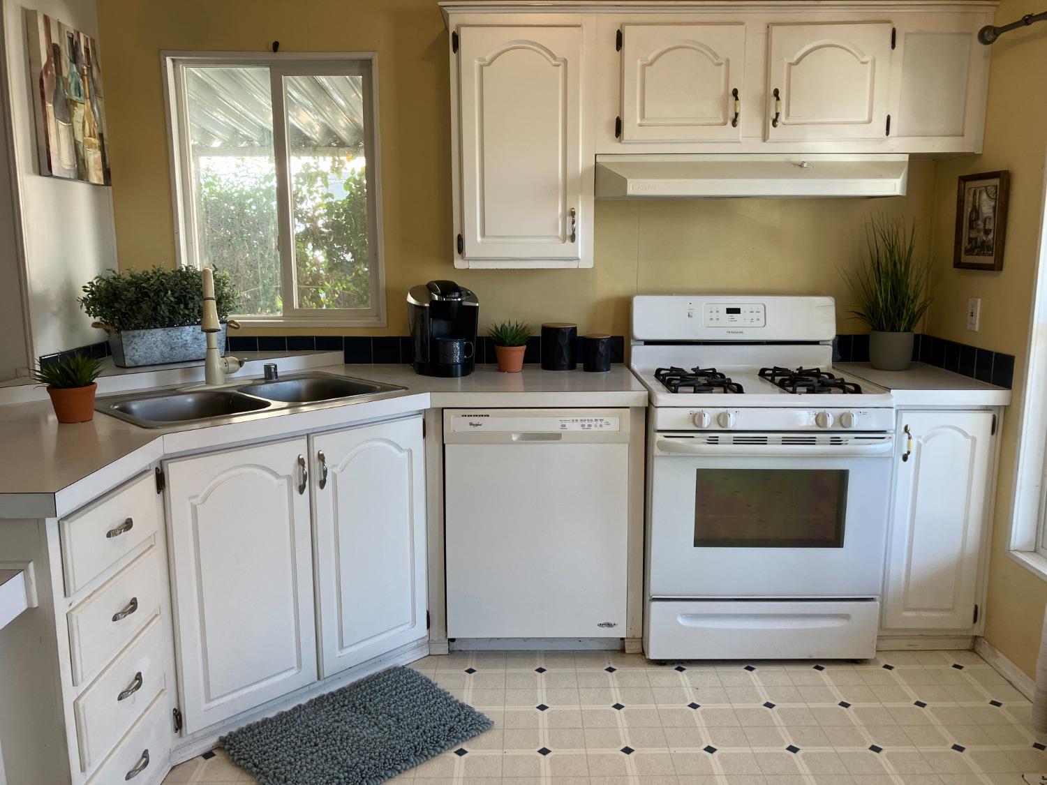 Detail Gallery Image 11 of 19 For 156 Sage St, Citrus Heights,  CA 95621 - 2 Beds | 1 Baths