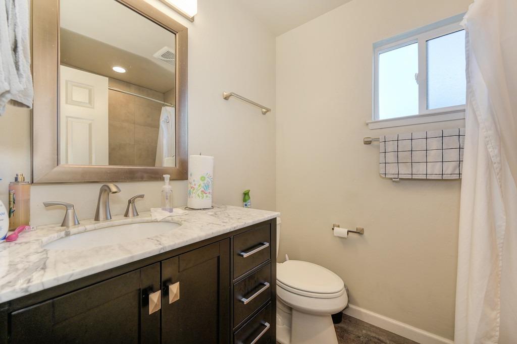 Detail Gallery Image 37 of 39 For 2571 Erickson St, Sacramento,  CA 95815 - 4 Beds | 2 Baths