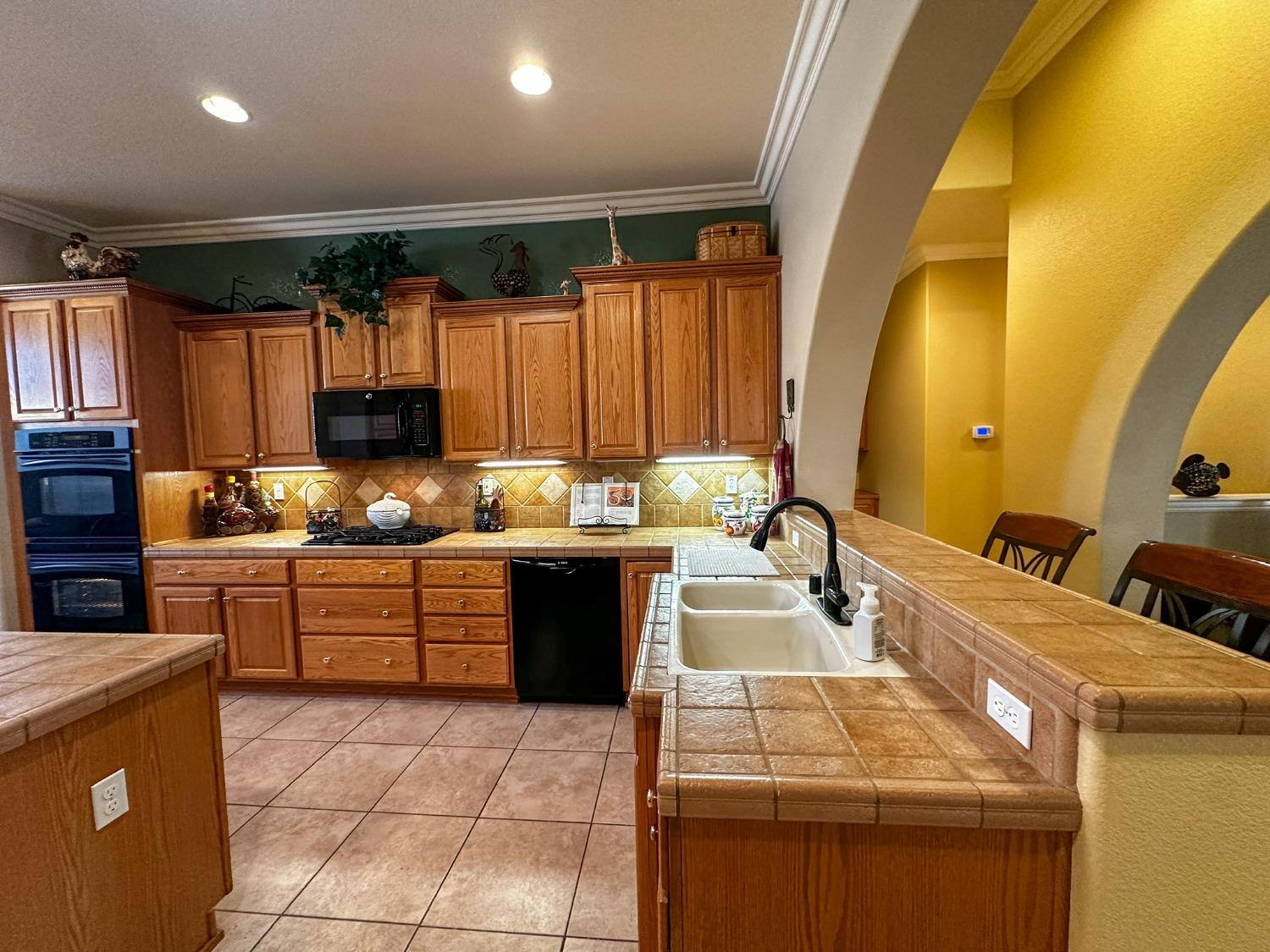 Detail Gallery Image 18 of 64 For 2818 Rockaway Ln, Sacramento,  CA 95835 - 2 Beds | 2/1 Baths