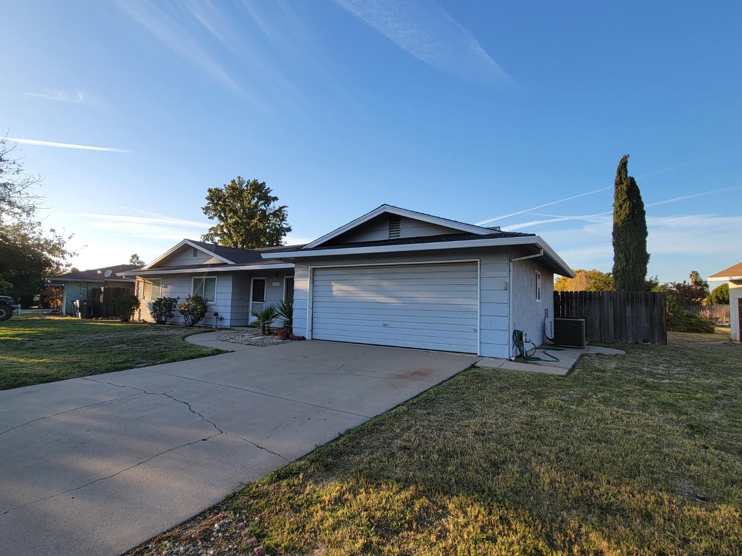 Detail Gallery Image 3 of 23 For 1171 Robert Dr, Yuba City,  CA 95993 - 4 Beds | 2 Baths