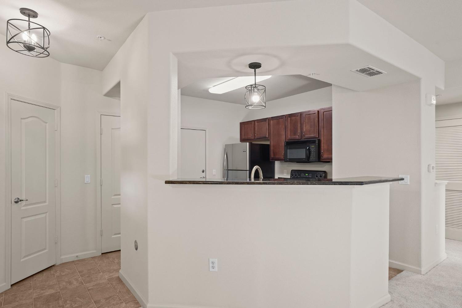 Detail Gallery Image 13 of 39 For 1900 Danbrook Dr #1117,  Sacramento,  CA 95835 - 2 Beds | 2 Baths