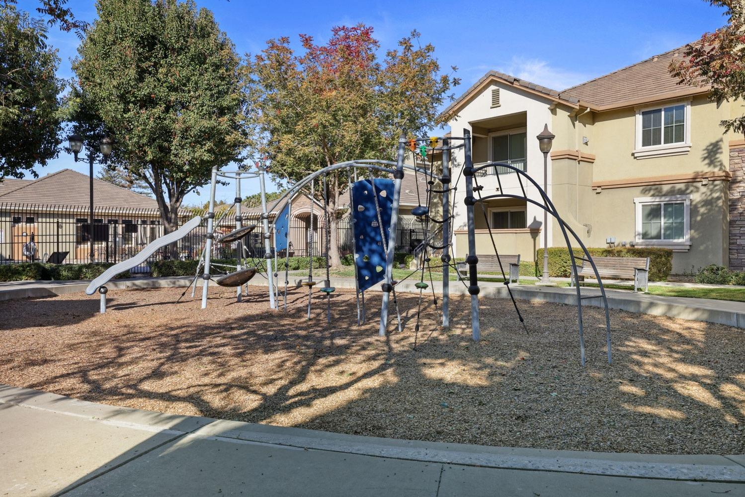 Detail Gallery Image 38 of 51 For 1360 Shady Ln #1015,  Turlock,  CA 95382 - 2 Beds | 2 Baths