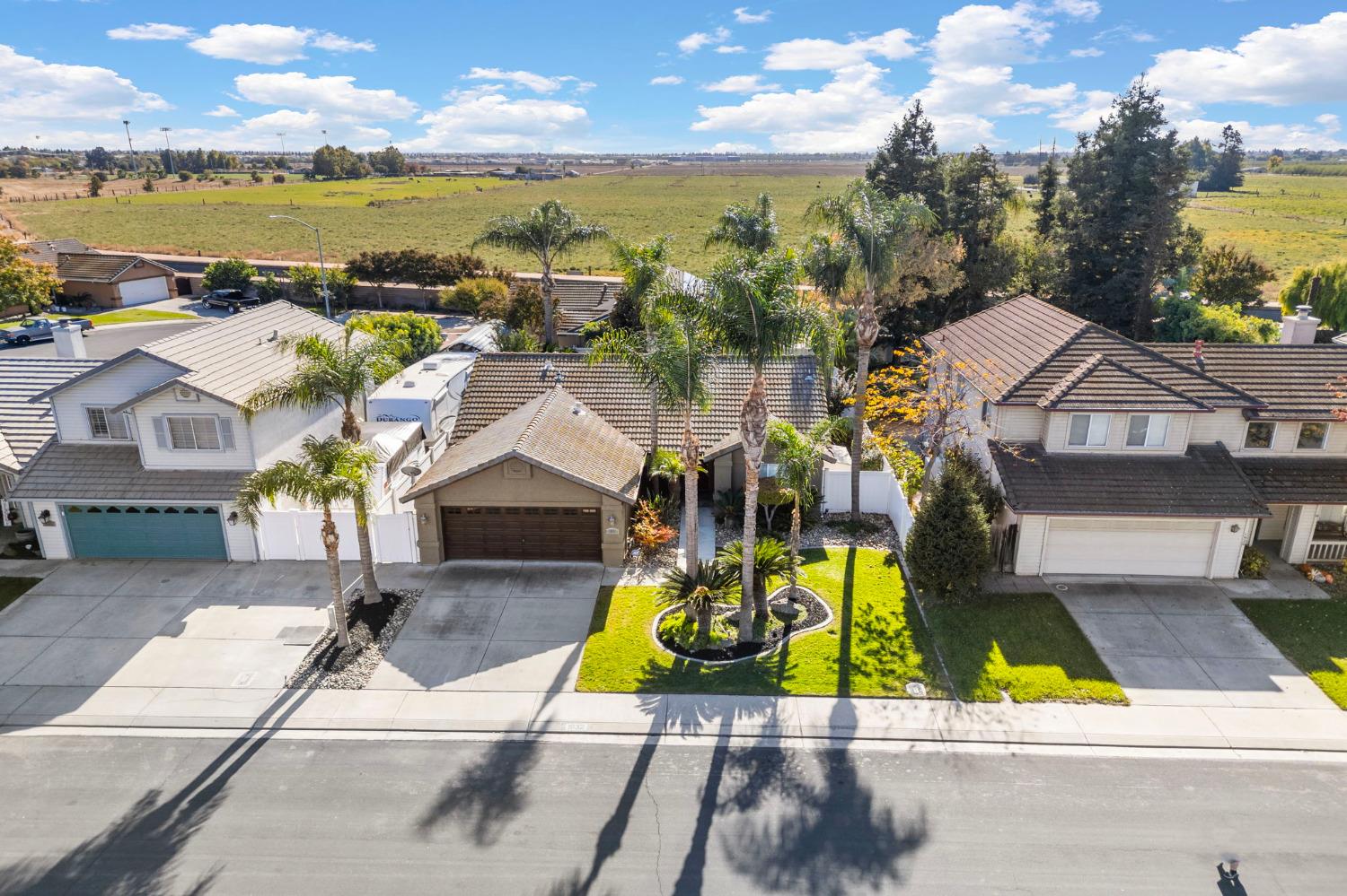 Detail Gallery Image 3 of 58 For 1932 Rockypoint Way, Riverbank,  CA 95367 - 3 Beds | 2 Baths