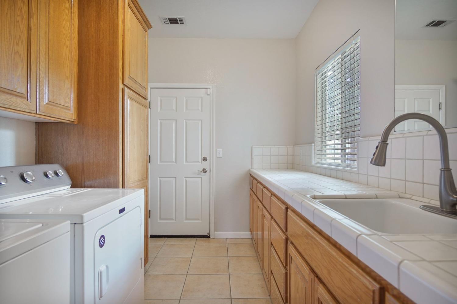 Detail Gallery Image 14 of 24 For 3675 Colorado, Turlock,  CA 95382 - 3 Beds | 2 Baths