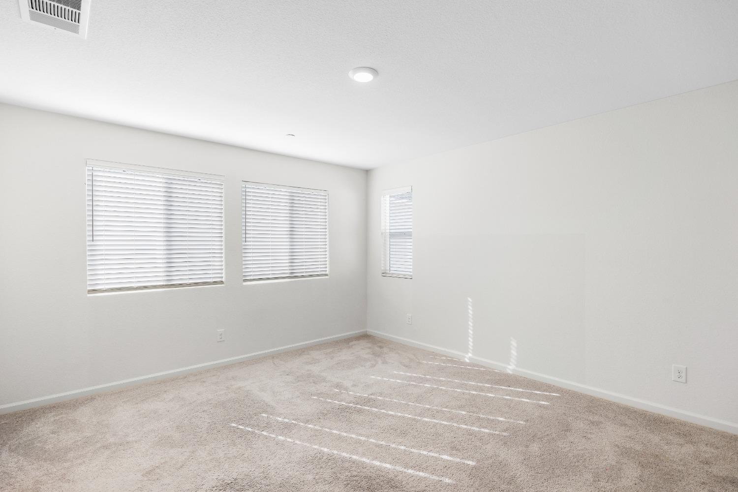 Detail Gallery Image 21 of 38 For 2 Bridgehome Ct, Sacramento,  CA 95834 - 3 Beds | 2/1 Baths