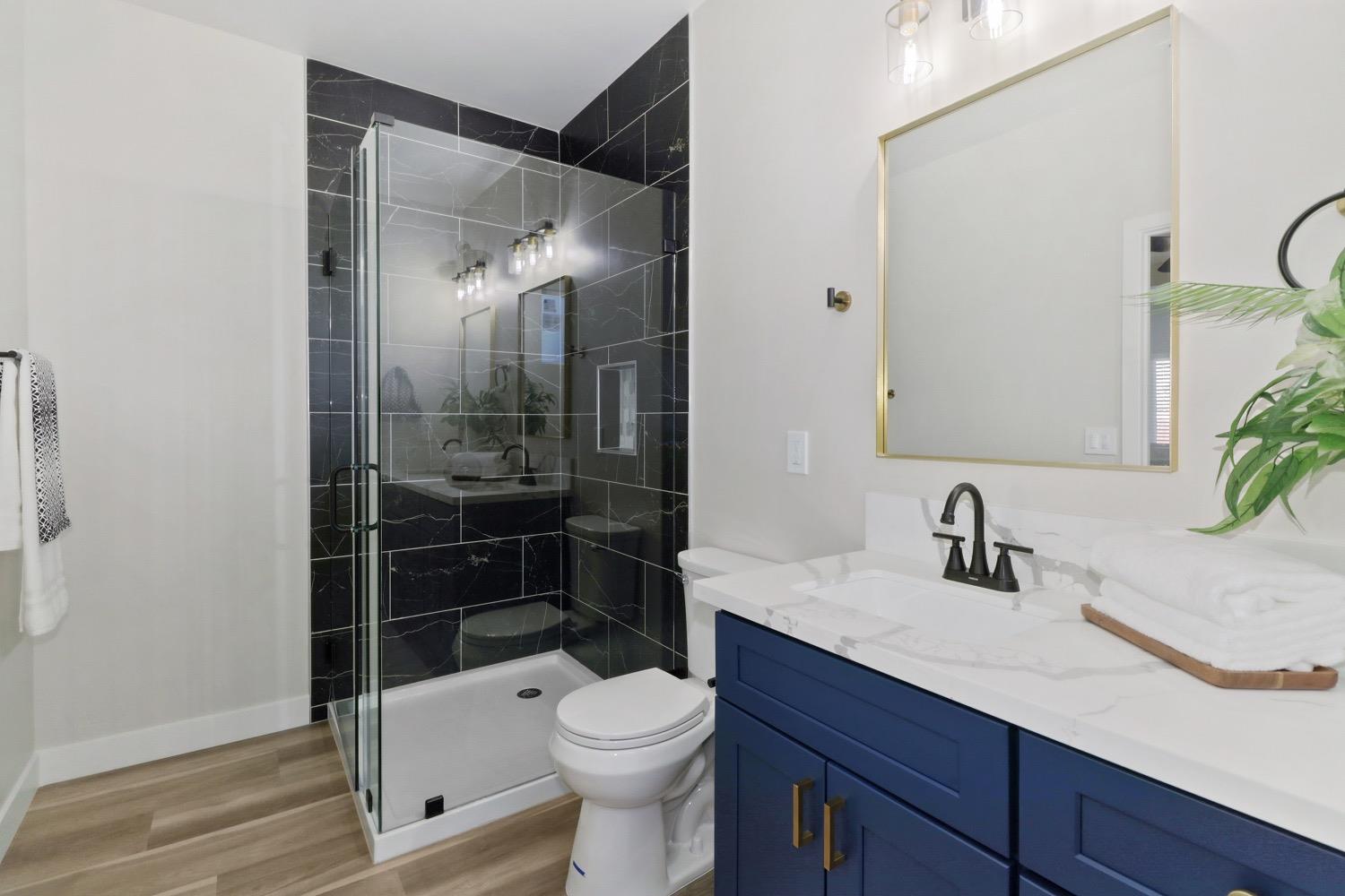 Detail Gallery Image 37 of 50 For 1825 W St, Sacramento,  CA 95818 - 3 Beds | 2 Baths