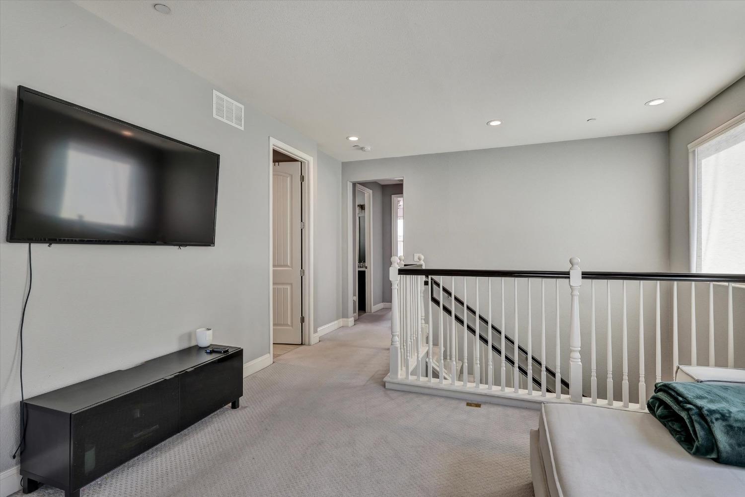 Detail Gallery Image 24 of 44 For 3682 Gozo Island Ave, Sacramento,  CA 95834 - 3 Beds | 2/1 Baths