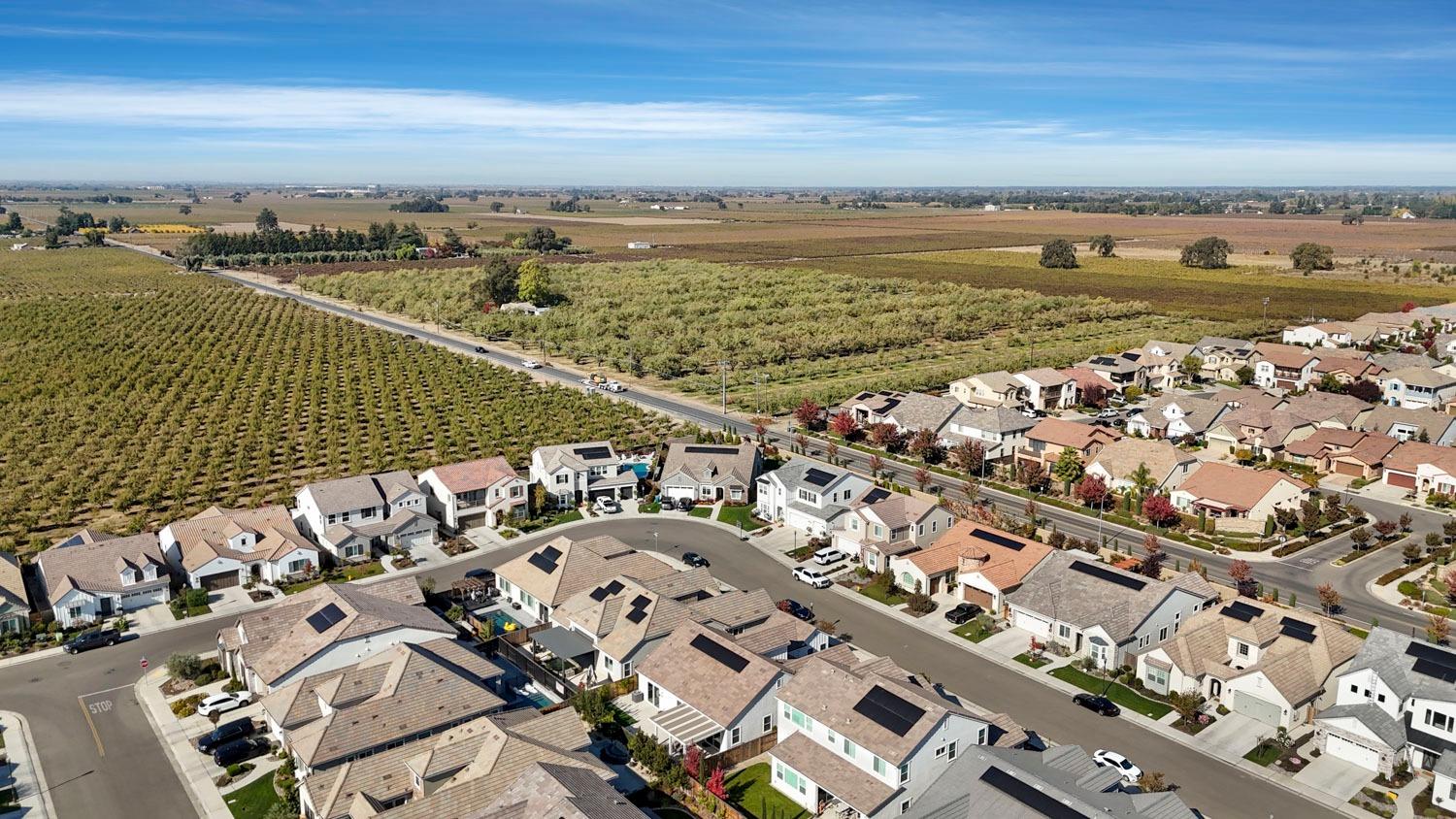 Detail Gallery Image 4 of 61 For 3046 Concerto St, Lodi,  CA 95242 - 4 Beds | 2/1 Baths