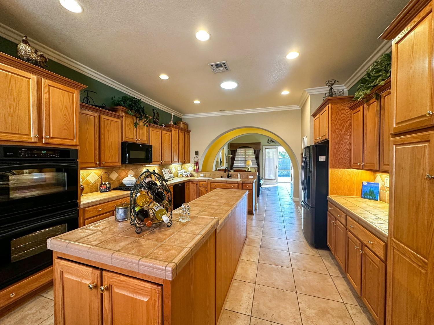 Detail Gallery Image 15 of 64 For 2818 Rockaway Ln, Sacramento,  CA 95835 - 2 Beds | 2/1 Baths