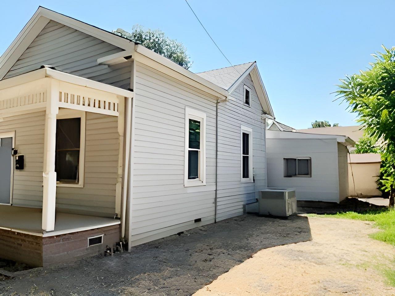 Detail Gallery Image 1 of 25 For 444 Sixth Street, Colusa,  CA 95932 - 3 Beds | 1 Baths