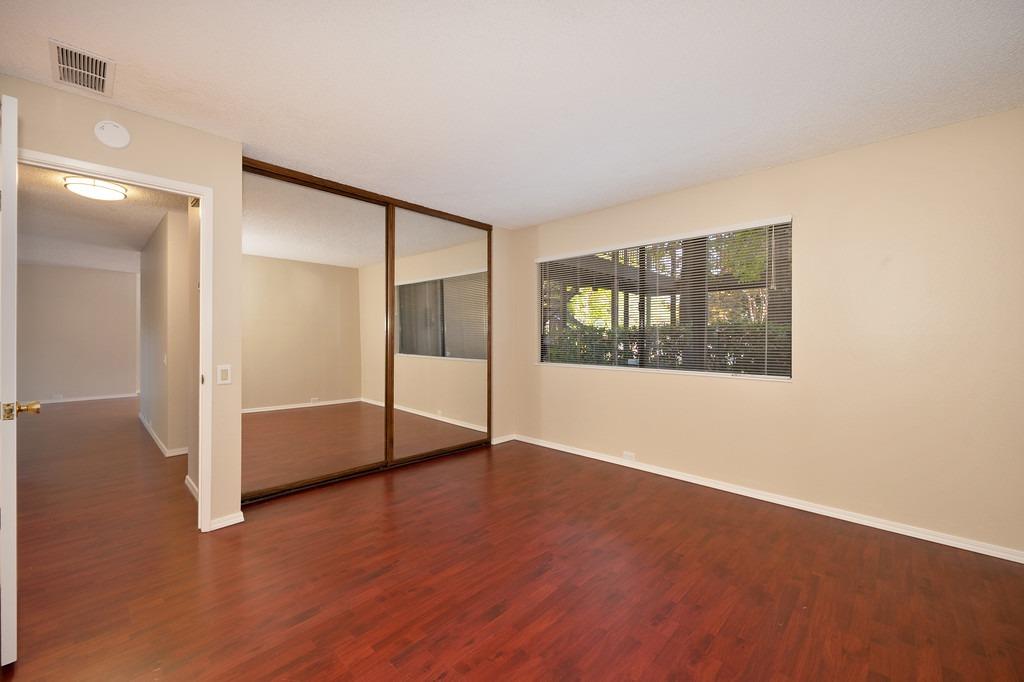 Detail Gallery Image 15 of 42 For 660 Woodside Sierra #1,  Sacramento,  CA 95825 - 2 Beds | 2 Baths