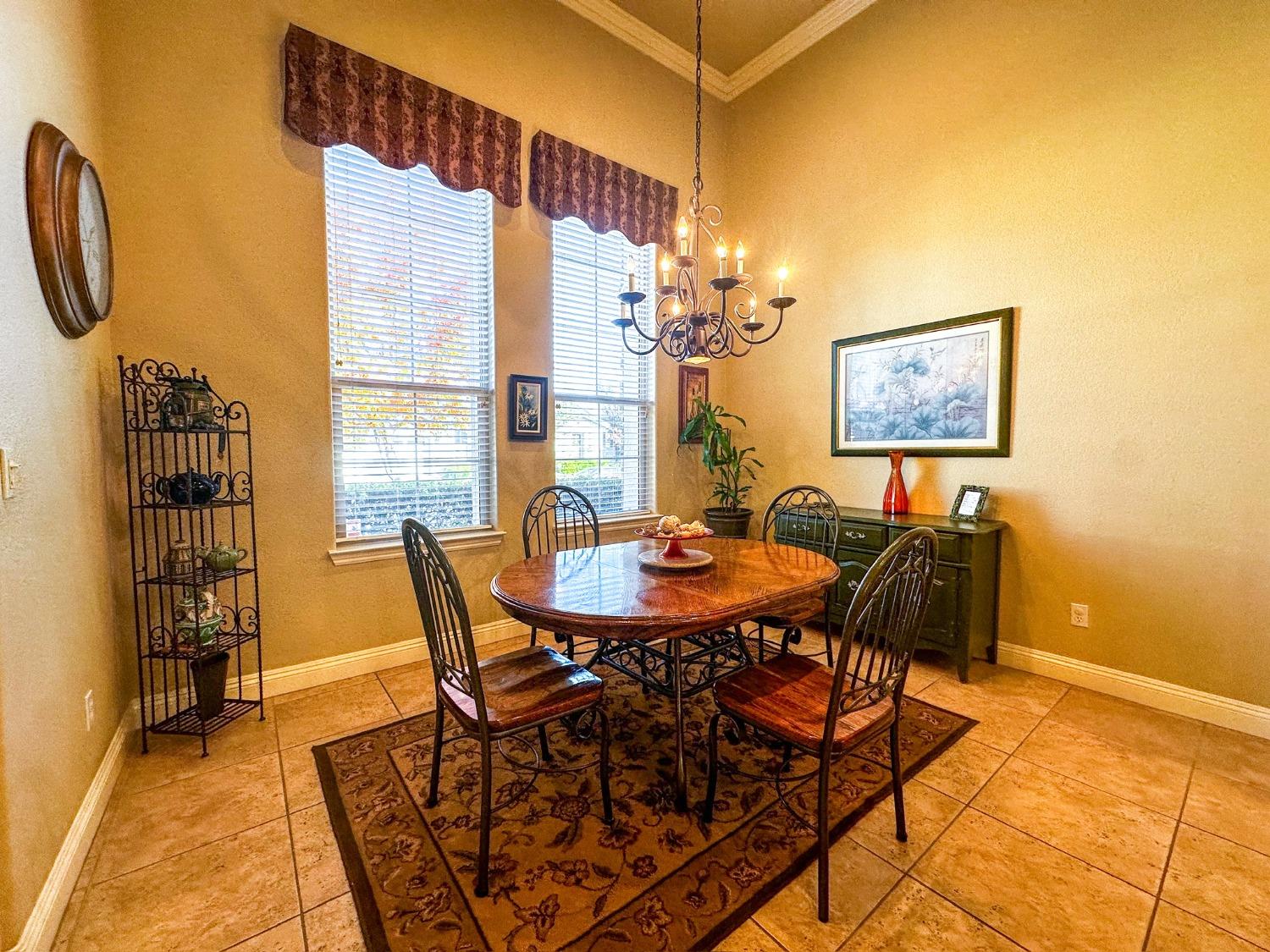 Detail Gallery Image 8 of 64 For 2818 Rockaway Ln, Sacramento,  CA 95835 - 2 Beds | 2/1 Baths