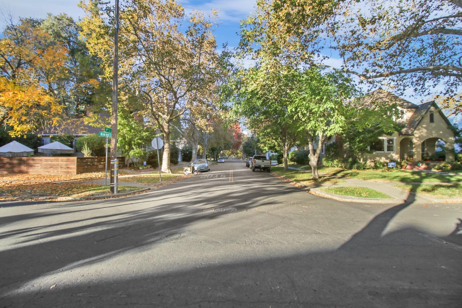 Detail Gallery Image 34 of 38 For 1866 Bidwell Way, Sacramento,  CA 95818 - 3 Beds | 1 Baths