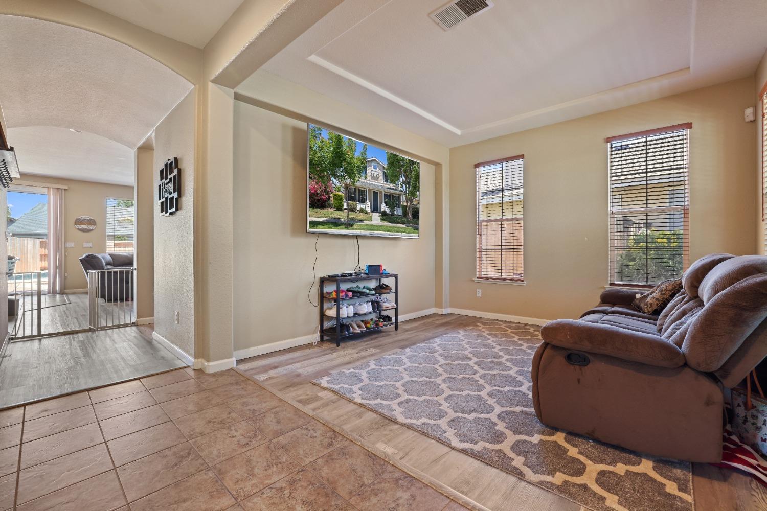 Detail Gallery Image 6 of 40 For 1740 Vintage Cir, Oakdale,  CA 95361 - 4 Beds | 2/1 Baths