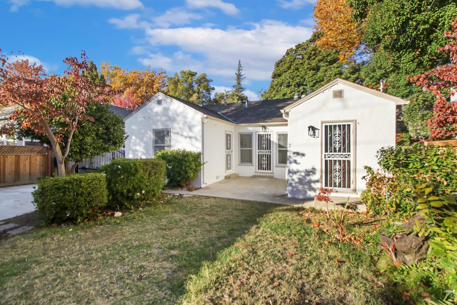 Detail Gallery Image 30 of 38 For 1866 Bidwell Way, Sacramento,  CA 95818 - 3 Beds | 1 Baths