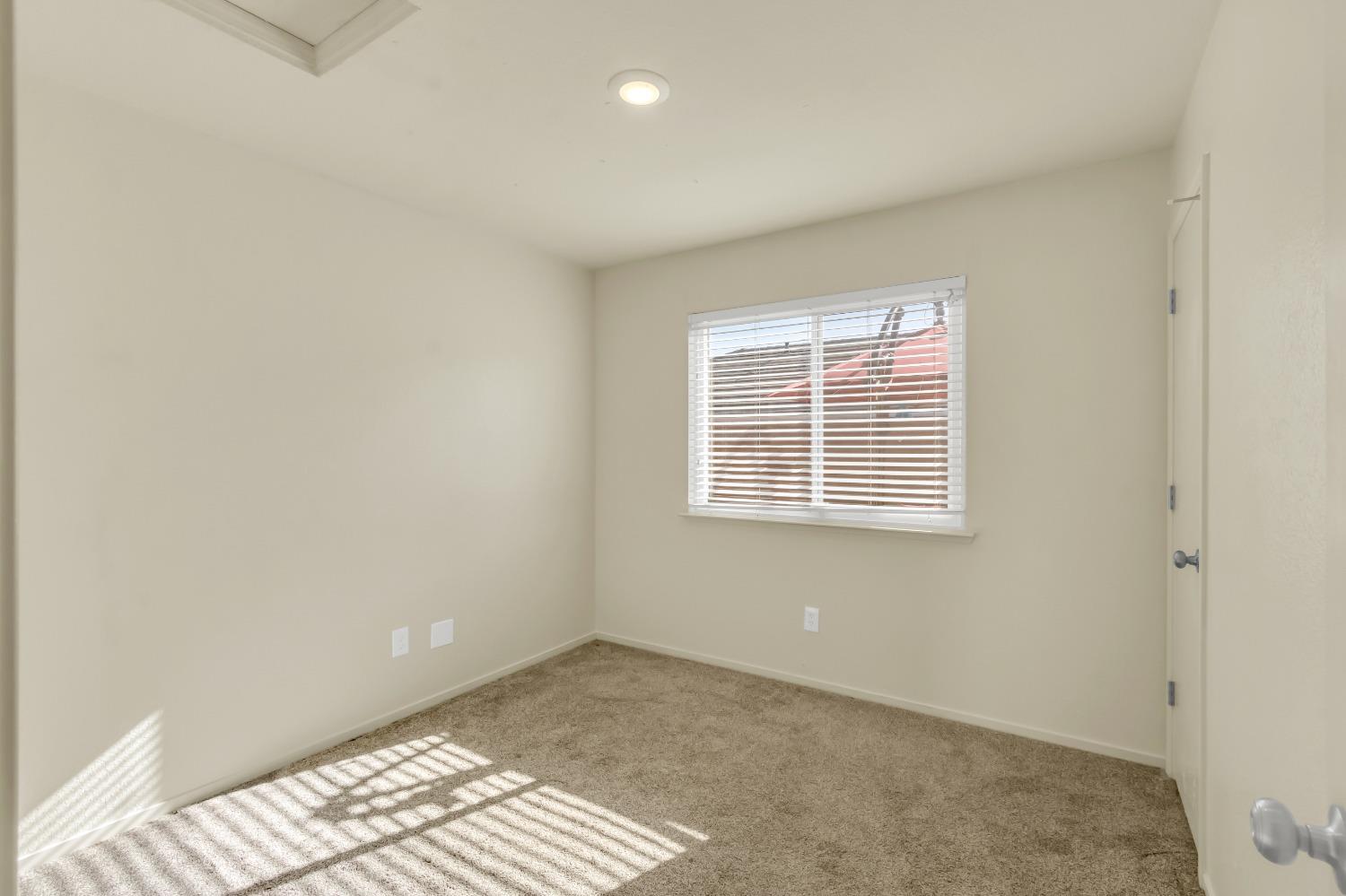 Detail Gallery Image 19 of 38 For 1957 Amber Waves Way, Roseville,  CA 95747 - 3 Beds | 2 Baths