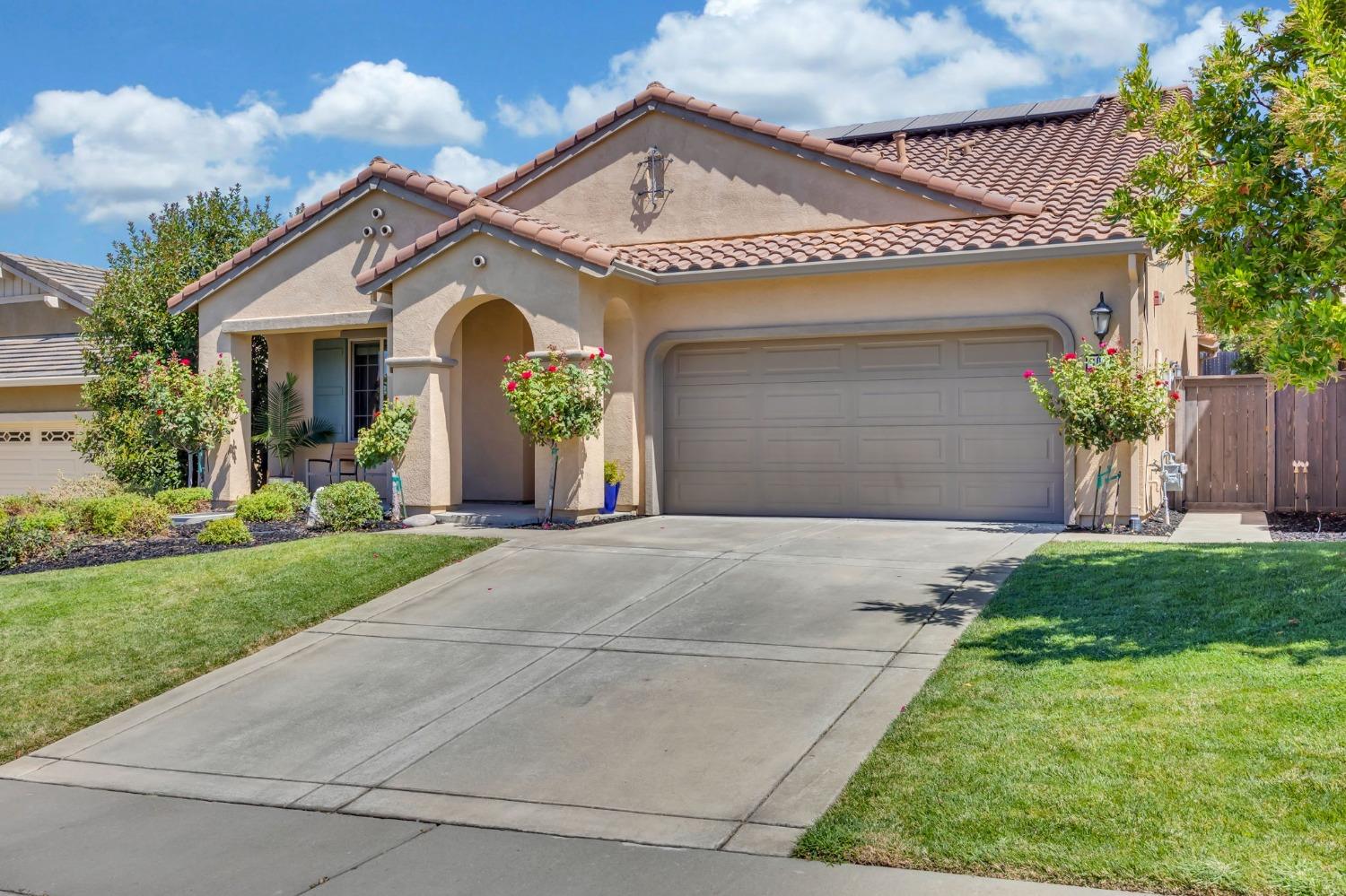 Detail Gallery Image 1 of 1 For 3025 Ferncliff Way, El Dorado Hills,  CA 95762 - 3 Beds | 3 Baths