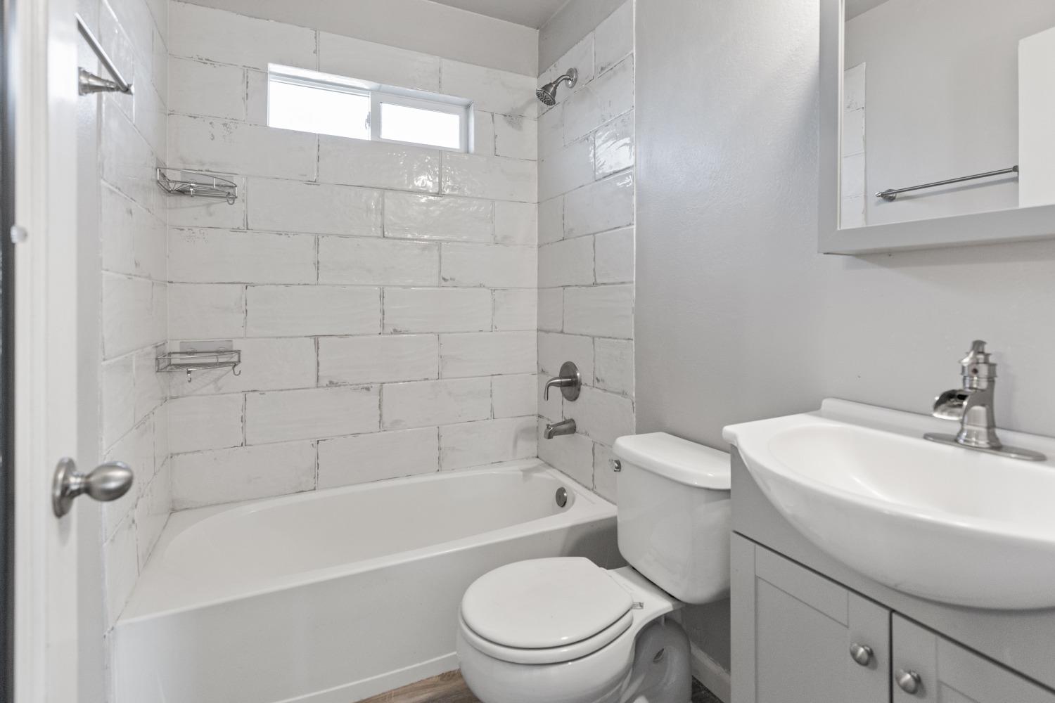 Detail Gallery Image 21 of 31 For 1535 Elmwood Ave, Stockton,  CA 95204 - 2 Beds | 2 Baths