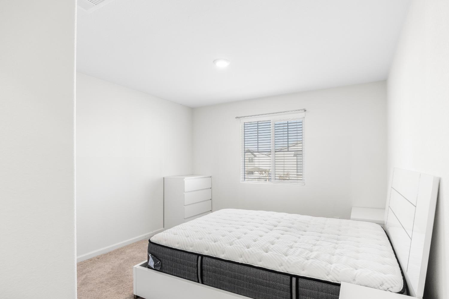 Detail Gallery Image 30 of 38 For 2 Bridgehome Ct, Sacramento,  CA 95834 - 3 Beds | 2/1 Baths