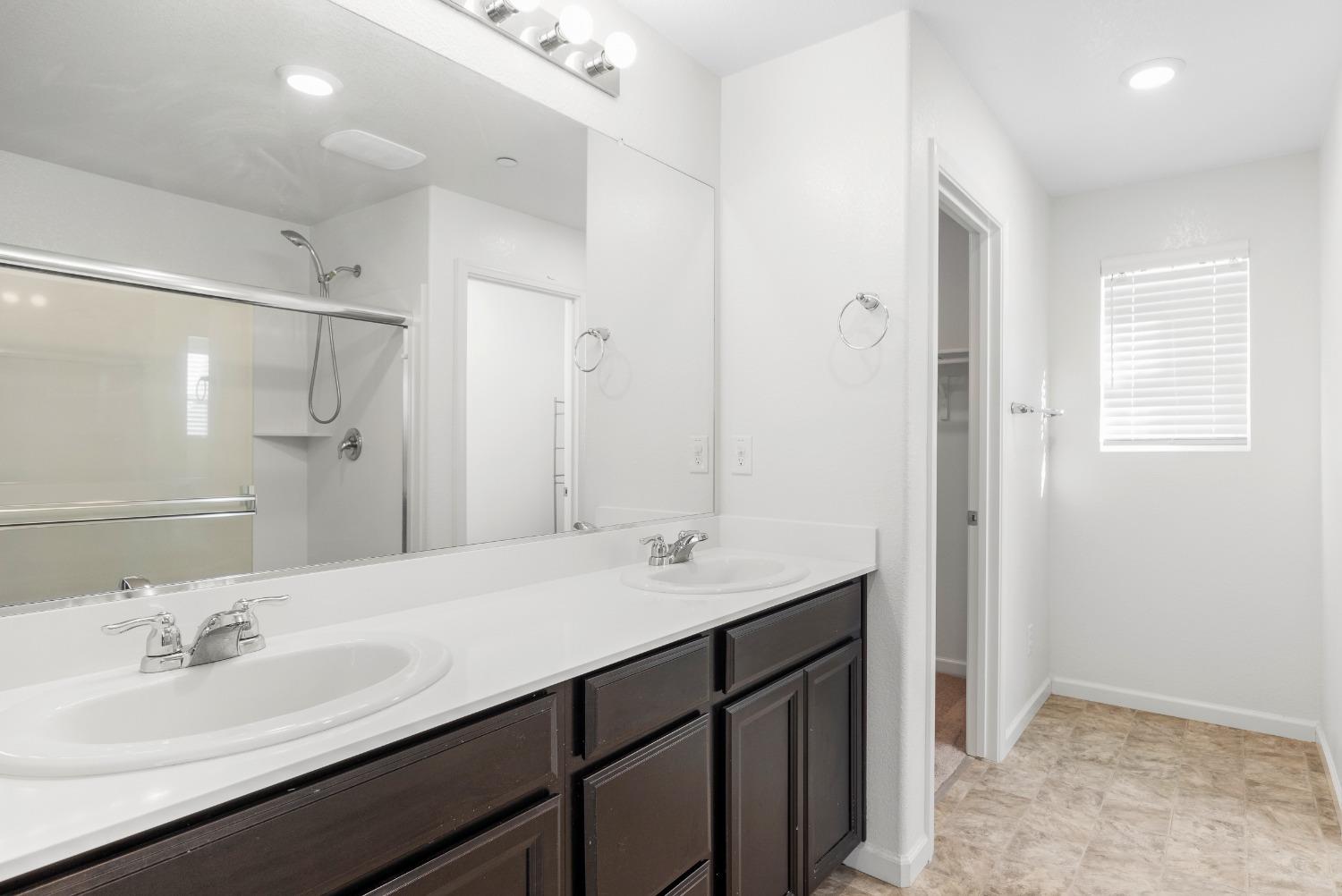 Detail Gallery Image 26 of 38 For 2 Bridgehome Ct, Sacramento,  CA 95834 - 3 Beds | 2/1 Baths