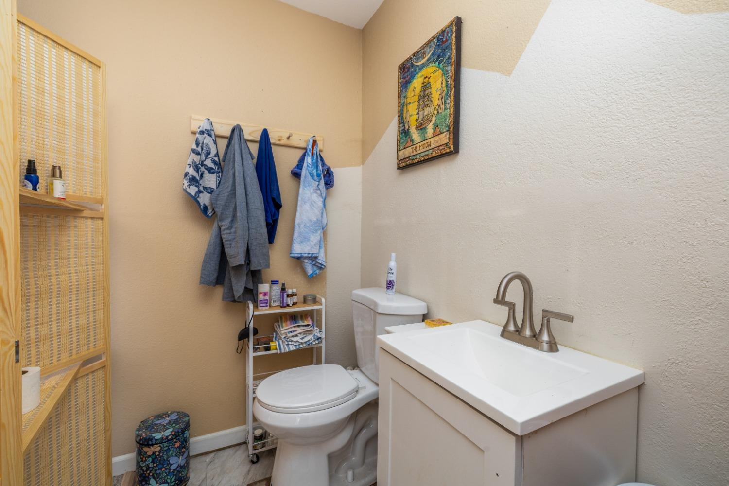 Detail Gallery Image 17 of 48 For 8017 Perry Creek Rd, Somerset,  CA 95684 - 3 Beds | 1/1 Baths