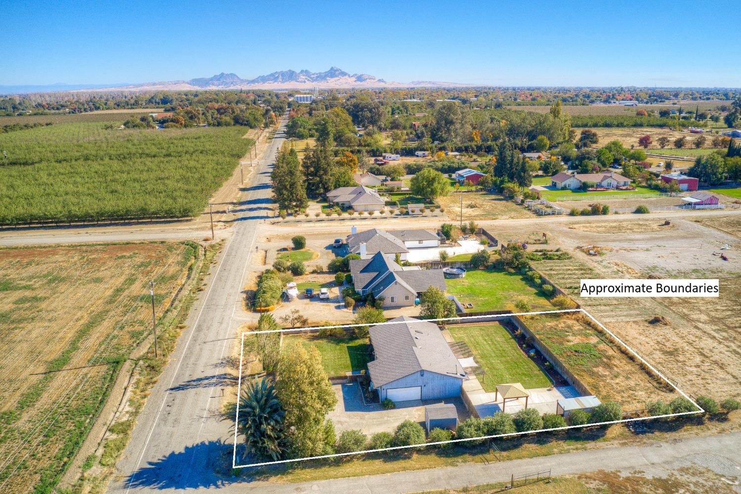 Detail Gallery Image 2 of 50 For 2135 Lurline Ave, Colusa,  CA 95932 - 3 Beds | 2 Baths