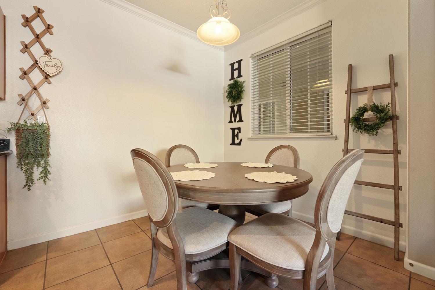 Detail Gallery Image 12 of 51 For 1360 Shady Ln #1015,  Turlock,  CA 95382 - 2 Beds | 2 Baths